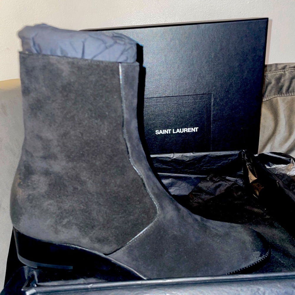 Saint Laurent Wyatt 40 Zipped Boot in Black Size 40| 8